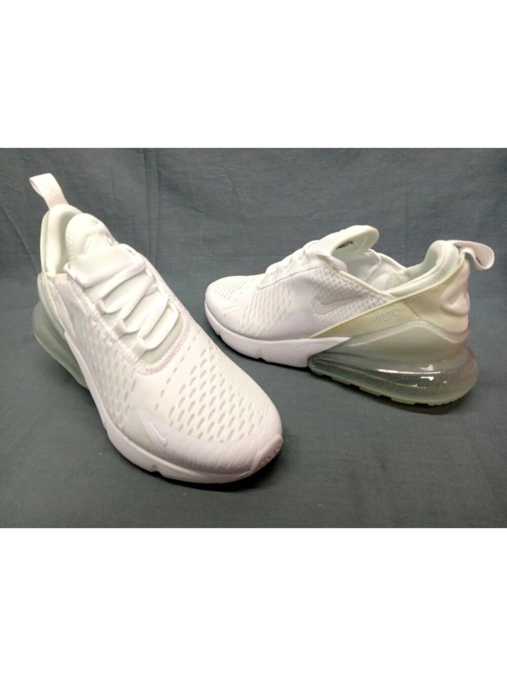 Nike Air Max 270 (GS) Sneaker Mesh White Metallic Silver Boys Size 4 NEW NO BOX!